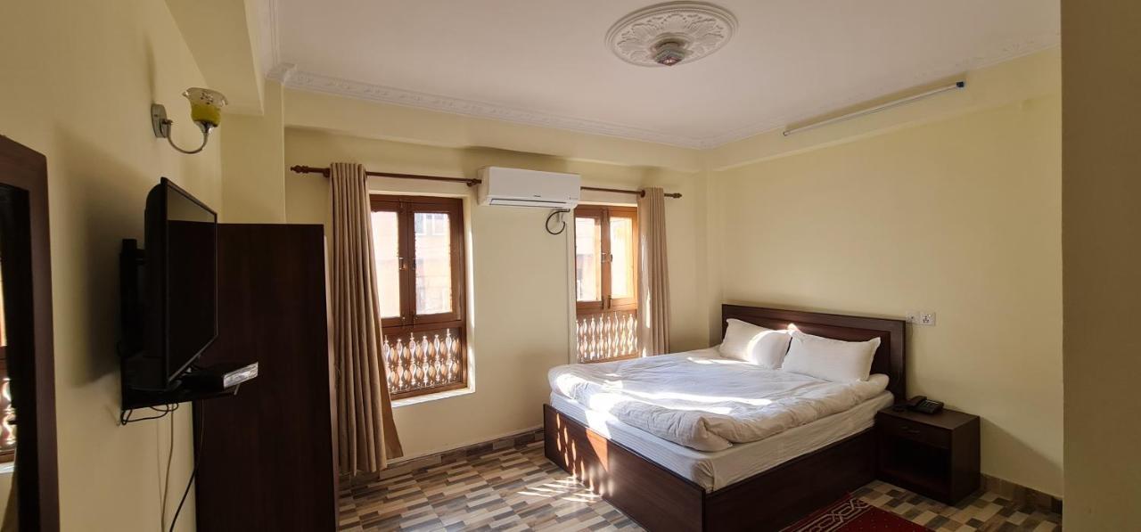 Pashupati View Hotel Kathmandu Exterior photo